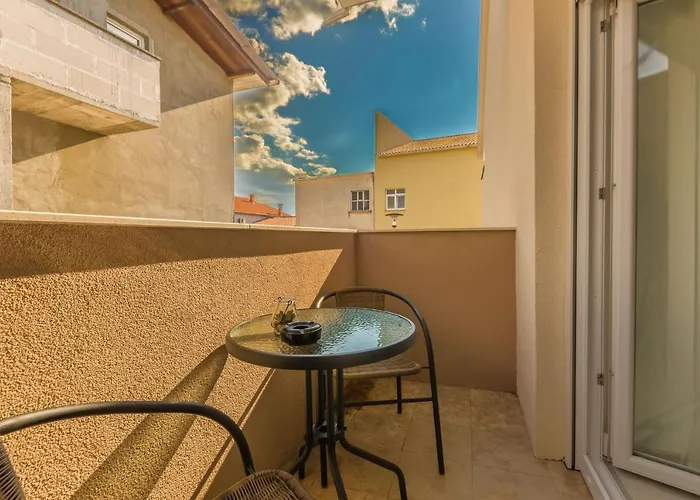 2sis 2 Apartamento Zadar