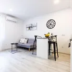 2sis 2 Apartment