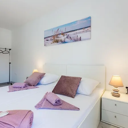 Apartamento 2sis 2 *