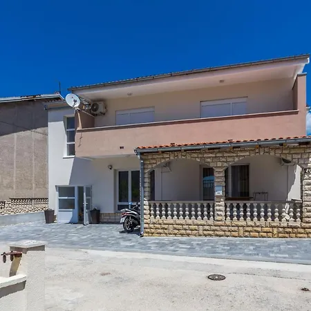 アパート 2sis 2 ザダル